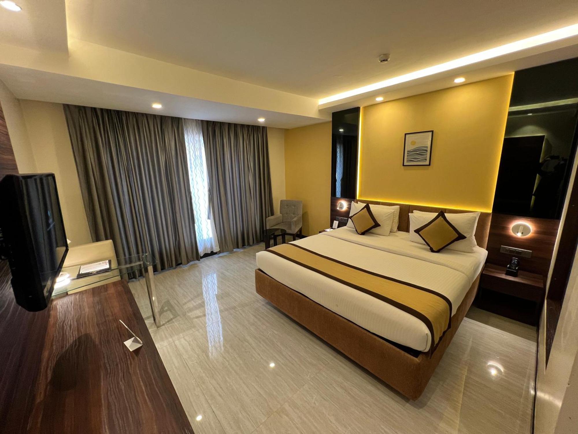 Golden Retreat Otel Baharampur Dış mekan fotoğraf