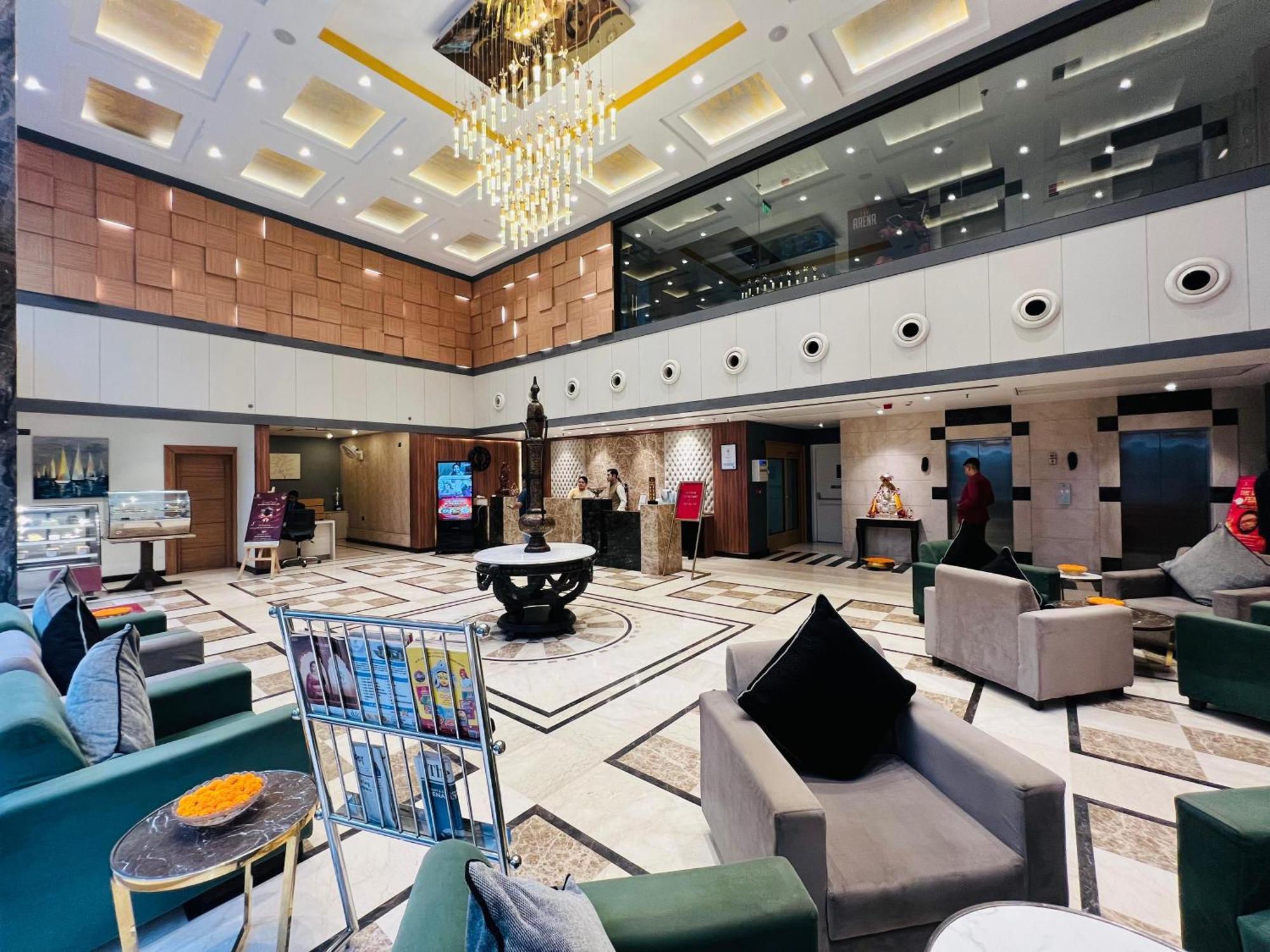 Golden Retreat Otel Baharampur Dış mekan fotoğraf